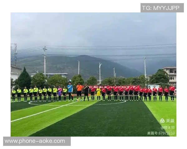 拉萨足球队奋勇拼搏展现精神风貌助力地方足球发展与文化传承 拉萨足球队奋勇拼搏展现精神风貌助力地方足球发展与文化传承